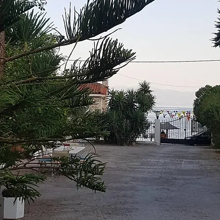 Oasis Ag Pantes * Agioi Pandes